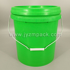 15 Liter plastic bucket