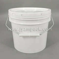 4 Liter plastic bucket